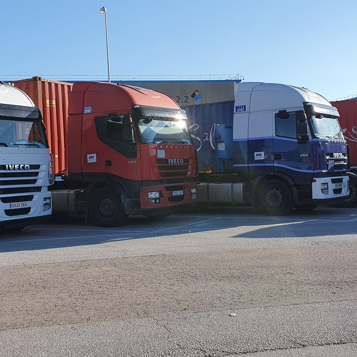 Lgc Badalona Transportes S.L. camiones en panorámica